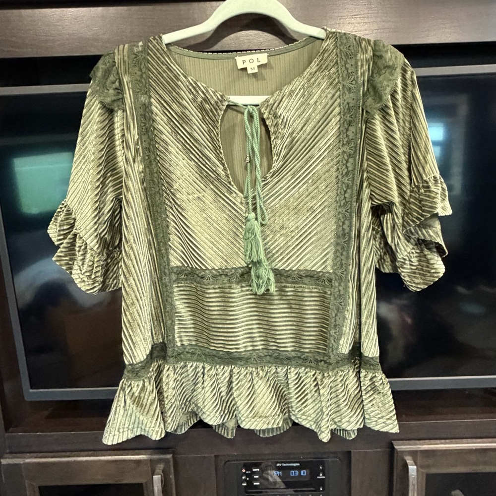 POL Olive Textured Blouse